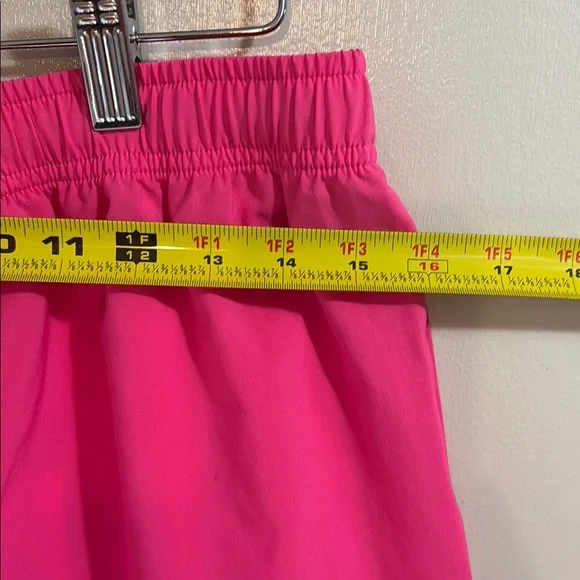 Gymshark Pink Shorts - Size Large - NWT - Picture 8 of 9